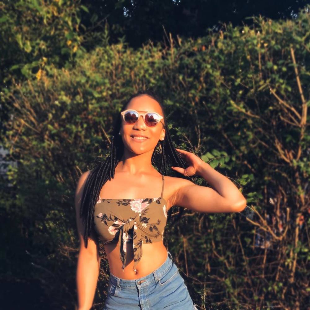 Meet your Posher, Kiana
